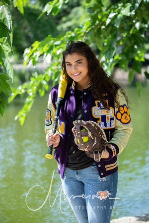 Briana Hernandez 2019 Senior Portraits -9